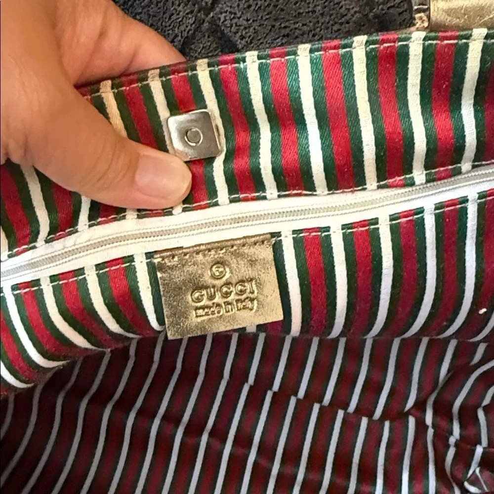 Gucci Beige and Gold Signature Tote - Picture 7 of 8